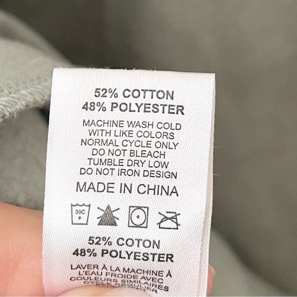 Vail Colorado Sweatshirt Hoodie Long Sleeve Women’s size XS Green - Picture 7 of 7